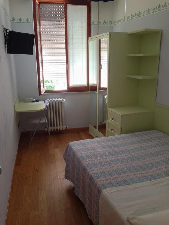 Hotel Centrale San Benedetto del Tronto Szoba fotó