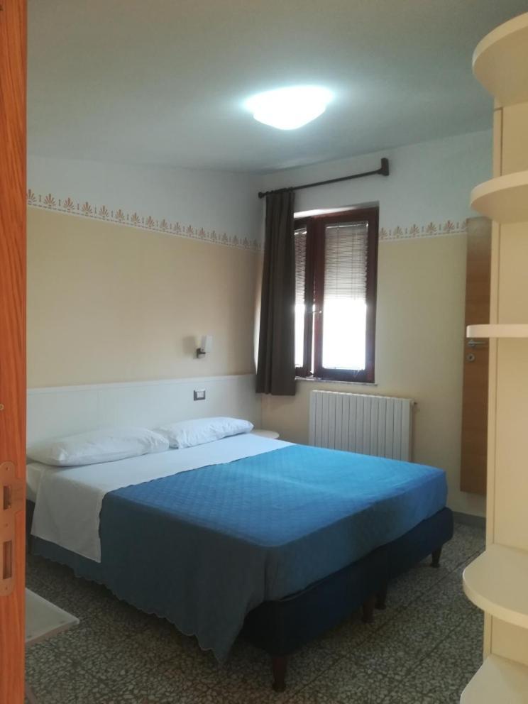 Hotel Centrale San Benedetto del Tronto Kültér fotó